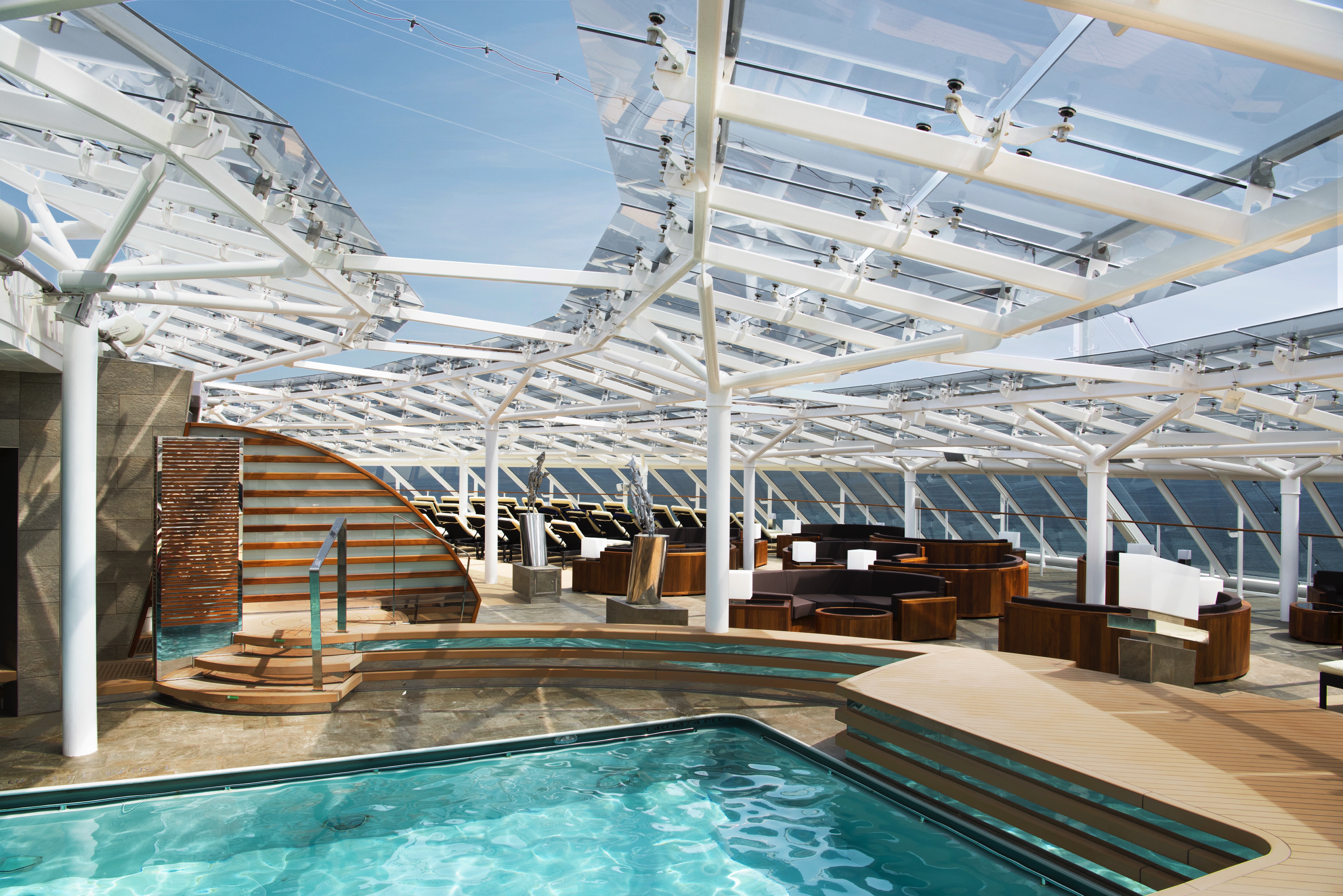 MSC Meraviglia - MSC Yacht Club Pool